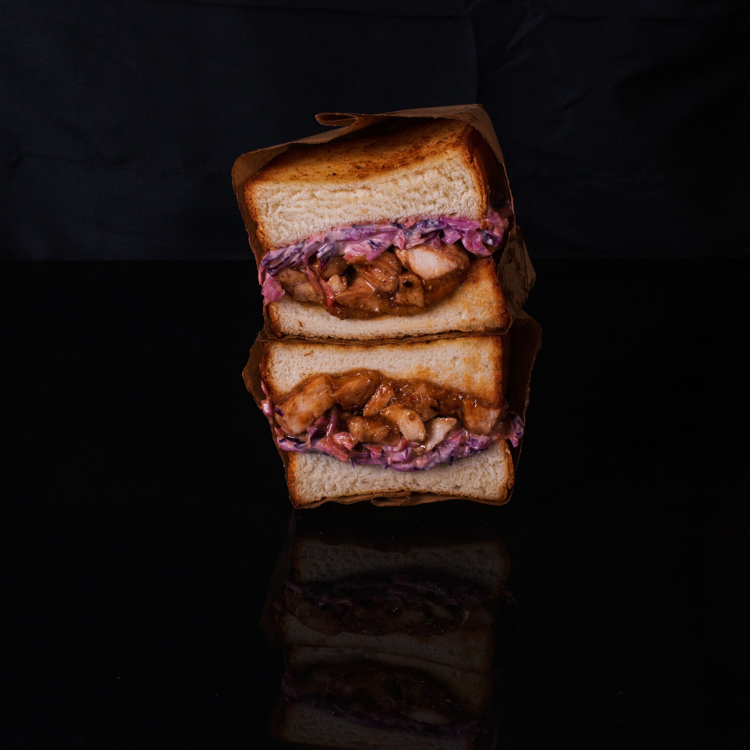 CHICK'N & SLAW SANDWICH